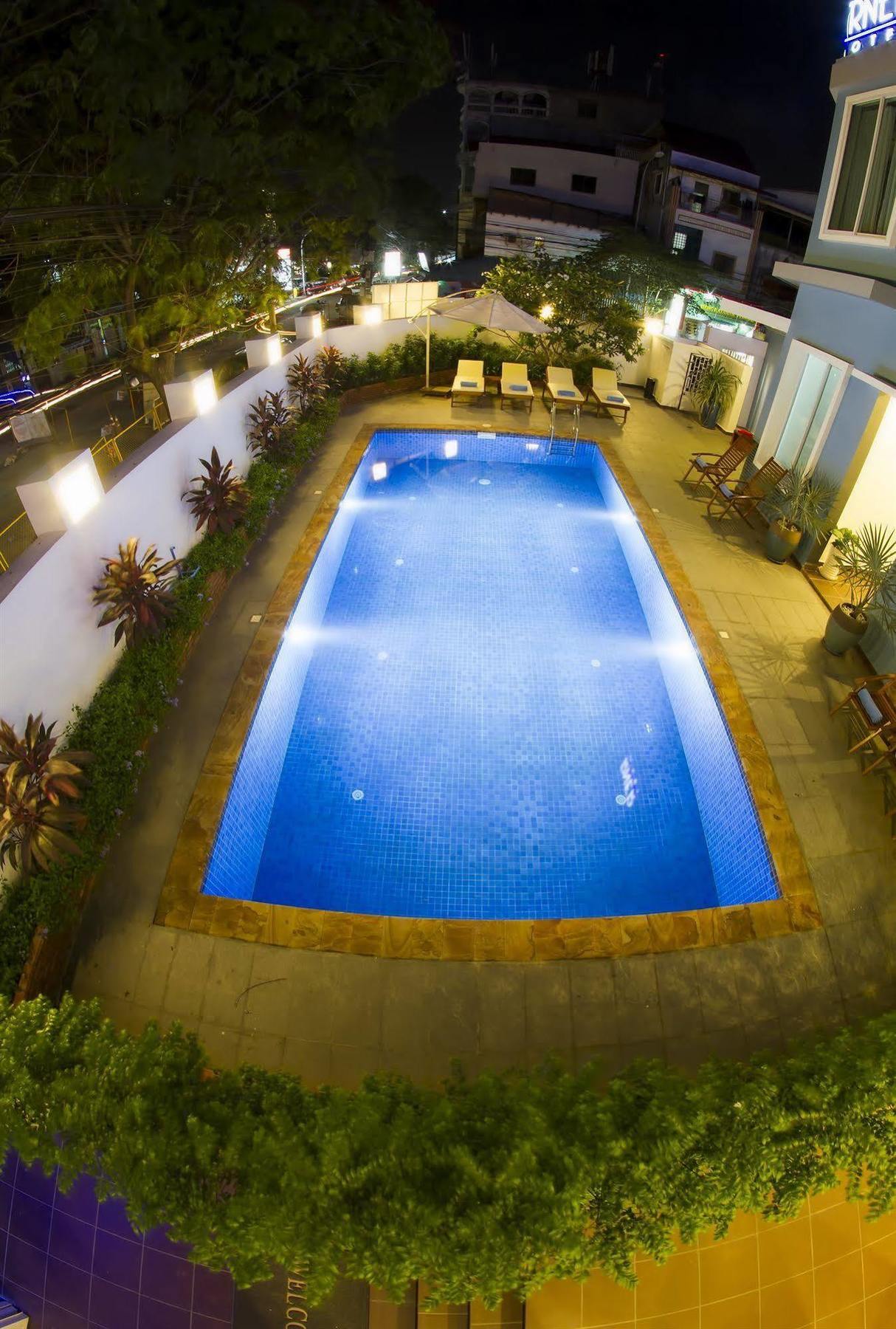 The Blue Corner Boutique Hotel Phnom Penh Exterior photo