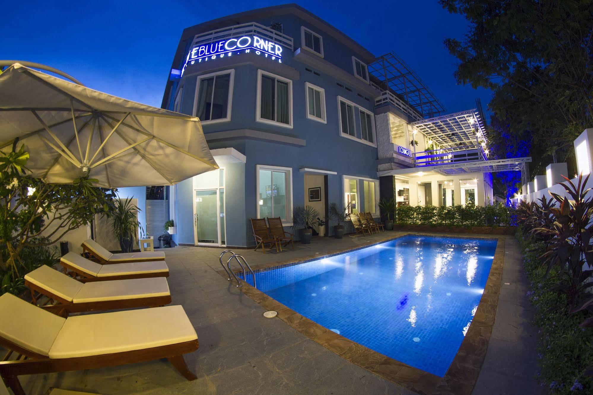 The Blue Corner Boutique Hotel Phnom Penh Exterior photo
